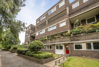 for sale justin close london 72233 - Gibbs Gillespie
