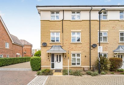 let agreed truesdales london 72598 - Gibbs Gillespie