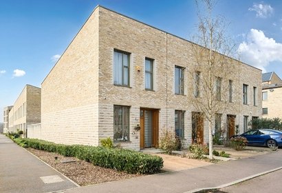 to let skye lane london 72632 - Gibbs Gillespie