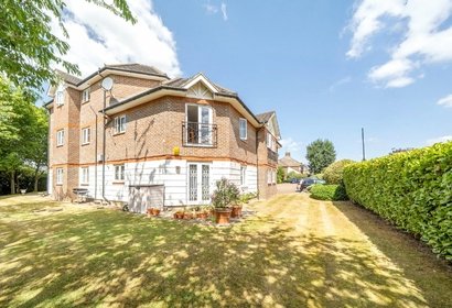 for sale longcrofte road london 72951 - Gibbs Gillespie