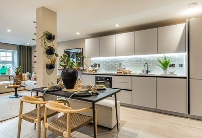under offer horlicks quarter london 74327 - Gibbs Gillespie
