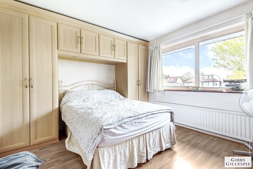 for sale woodway crescent london 10991 - Gibbs Gillespie