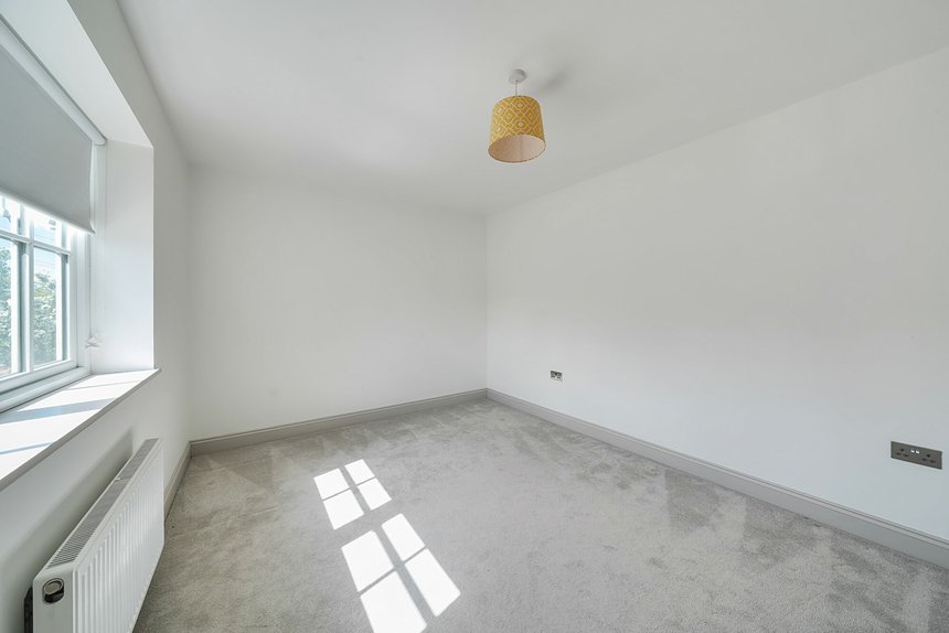 for sale lambourne place london 111 - Gibbs Gillespie