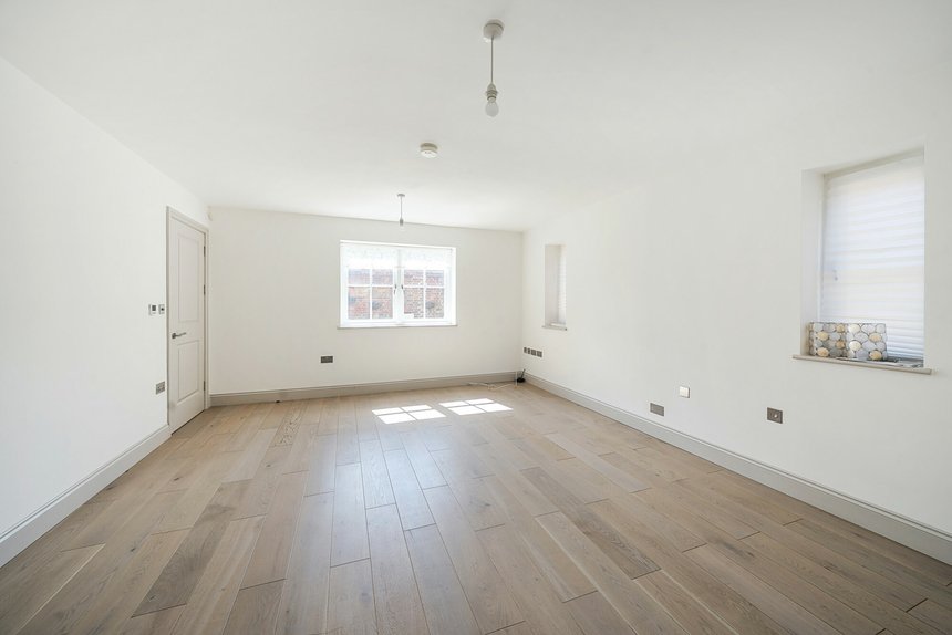 for sale lambourne place london 111 - Gibbs Gillespie