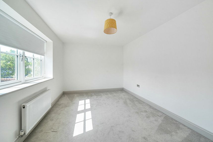 for sale lambourne place london 111 - Gibbs Gillespie