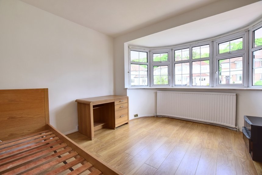 to let vernon drive london 11206 - Gibbs Gillespie