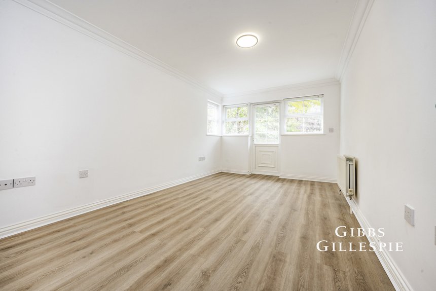 to let stirling avenue london 11235 - Gibbs Gillespie