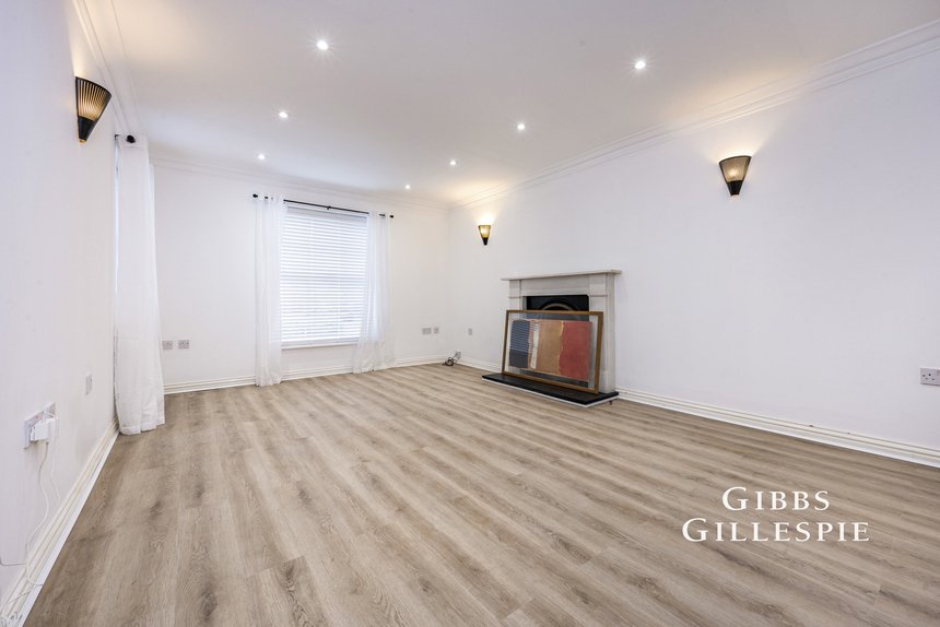 to let stirling avenue london 11235 - Gibbs Gillespie