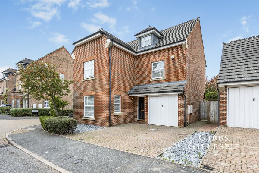 to let stirling avenue london 11235 - Gibbs Gillespie