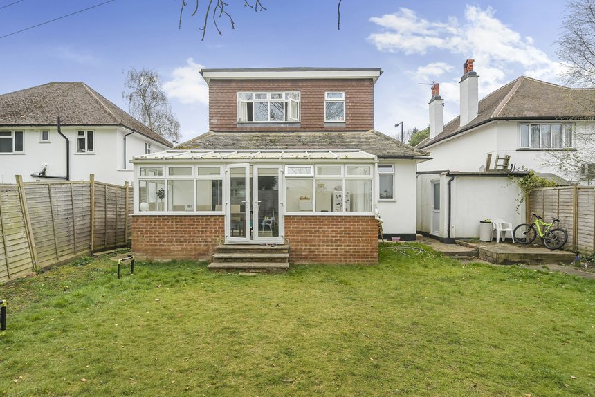 for sale st. thomas drive london 11825 - Gibbs Gillespie