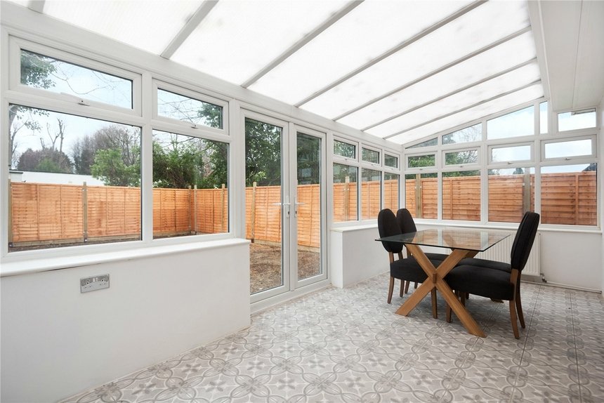 for sale st. thomas drive london 11825 - Gibbs Gillespie