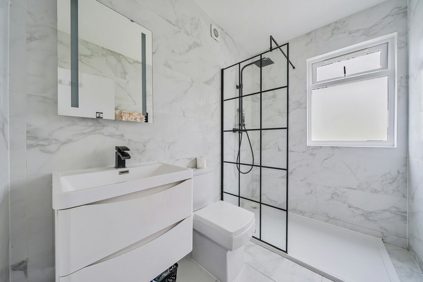 for sale st. thomas drive london 11825 - Gibbs Gillespie