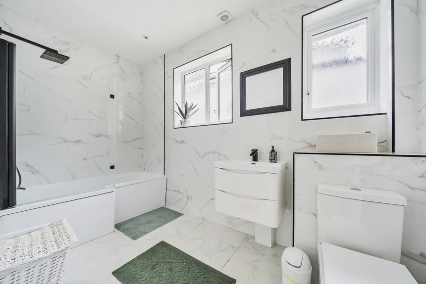 for sale st. thomas drive london 11825 - Gibbs Gillespie