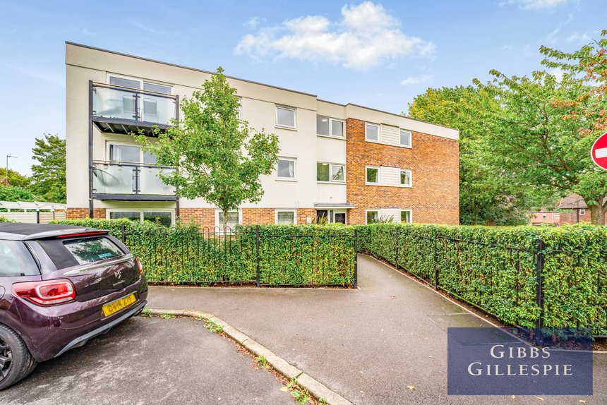 let agreed 38 london 13244 - Gibbs Gillespie