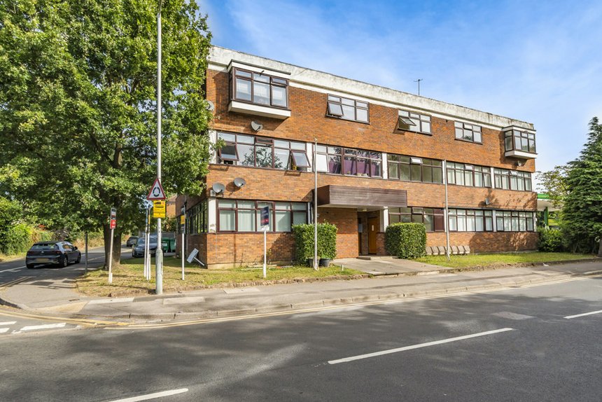 for sale breakspear road london 13310 - Gibbs Gillespie