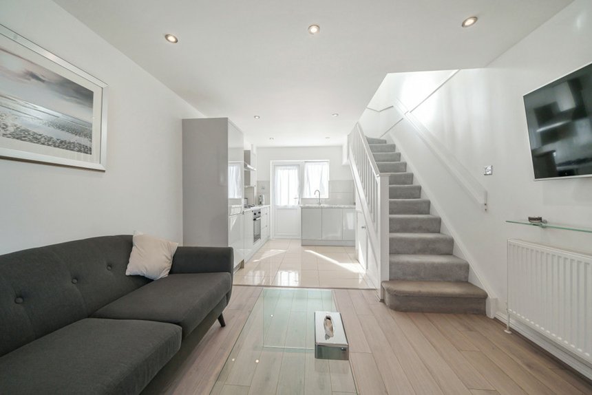 under offer waller drive london 13361 - Gibbs Gillespie