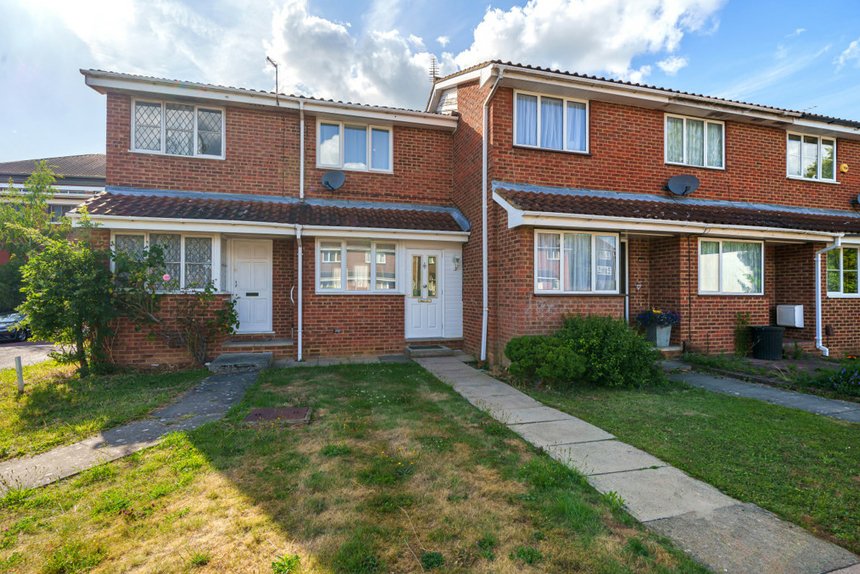 under offer waller drive london 13361 - Gibbs Gillespie