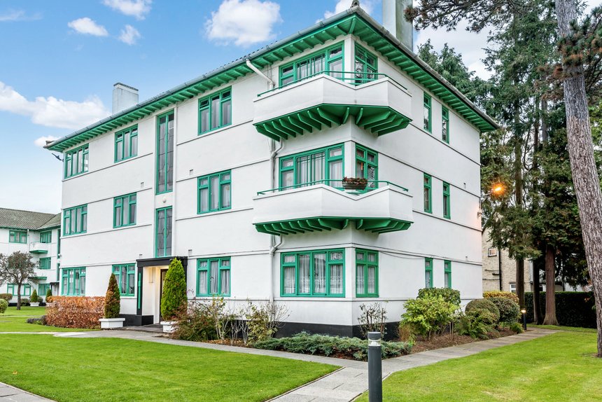 for sale elm park court london 13482 - Gibbs Gillespie
