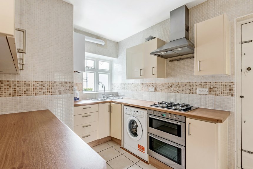 for sale elm park court london 13482 - Gibbs Gillespie