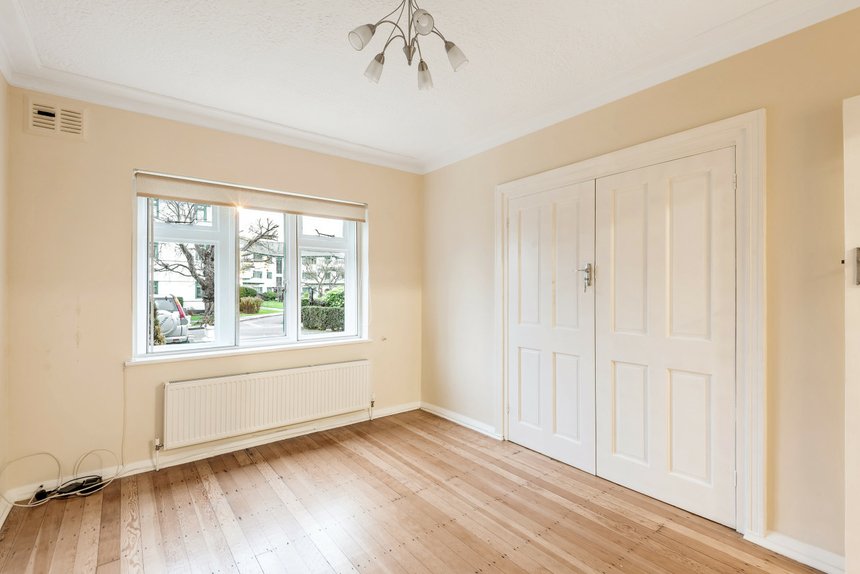for sale elm park court london 13482 - Gibbs Gillespie
