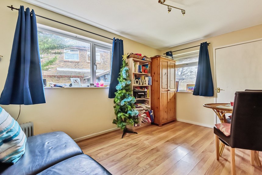 for sale wooburn close london 13978 - Gibbs Gillespie