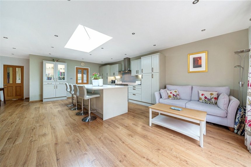 under offer deancroft road london 14028 - Gibbs Gillespie