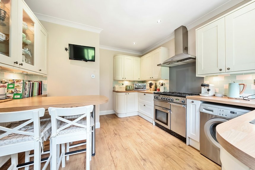 for sale hillside road london 14305 - Gibbs Gillespie