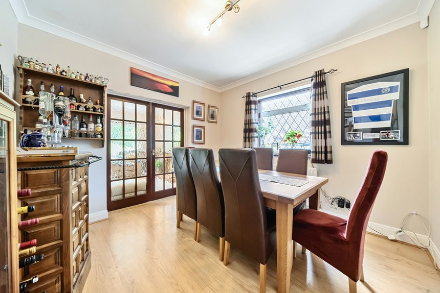 for sale hillside road london 14305 - Gibbs Gillespie