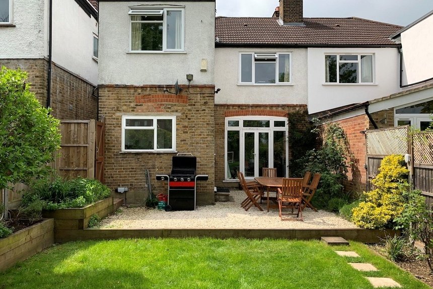under offer kent gardens london 14978 - Gibbs Gillespie
