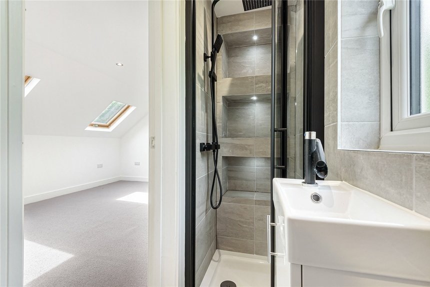 under offer ashridge drive london 15211 - Gibbs Gillespie