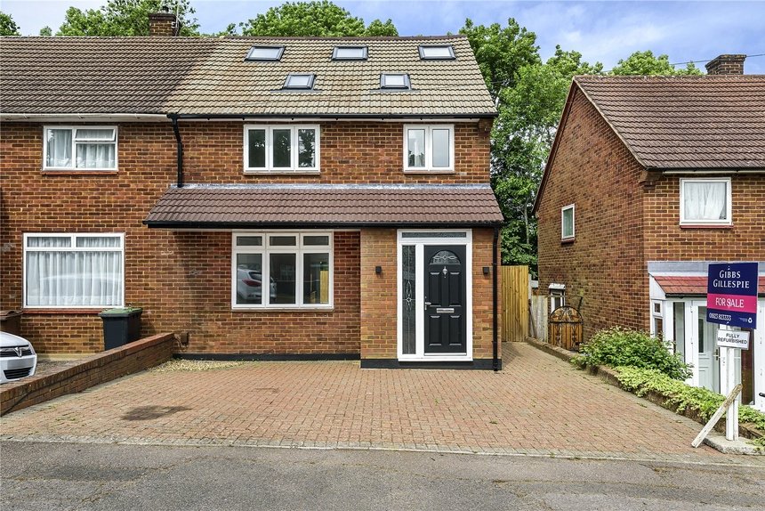 under offer ashridge drive london 15211 - Gibbs Gillespie