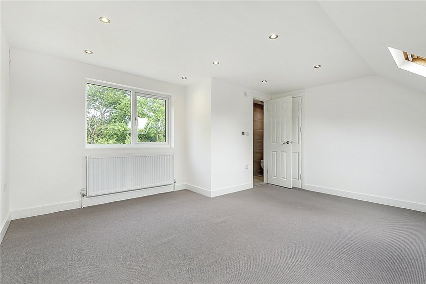 under offer ashridge drive london 15211 - Gibbs Gillespie