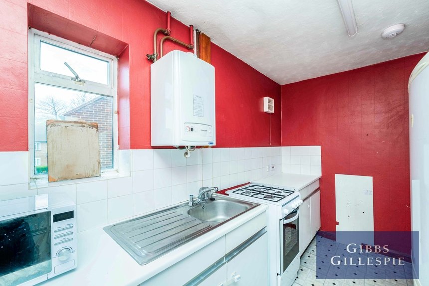 available 68 london 15537 - Gibbs Gillespie