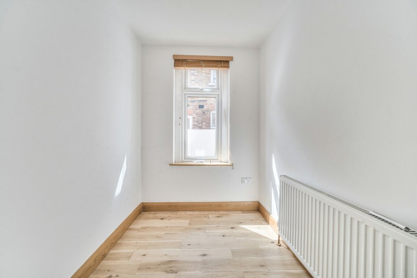 under offer little ealing lane london 15711 - Gibbs Gillespie