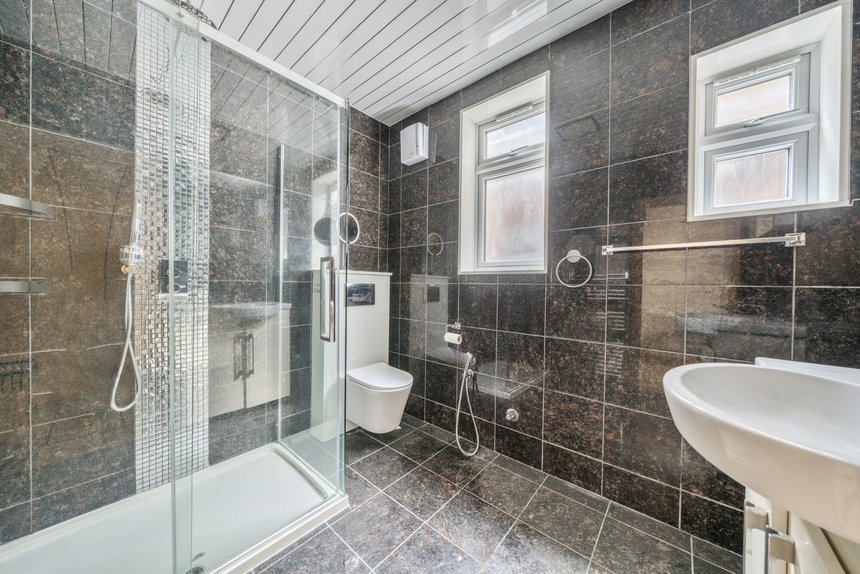 under offer little ealing lane london 15711 - Gibbs Gillespie