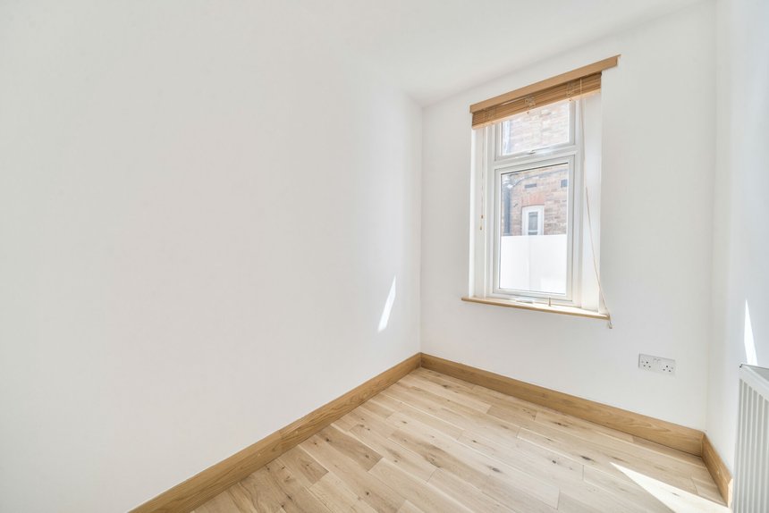 under offer little ealing lane london 15711 - Gibbs Gillespie