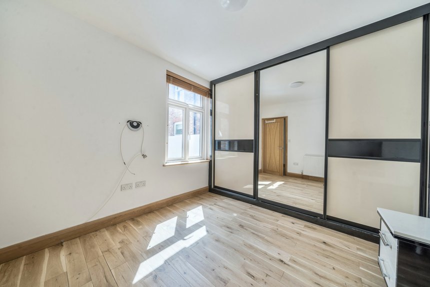 under offer little ealing lane london 15711 - Gibbs Gillespie