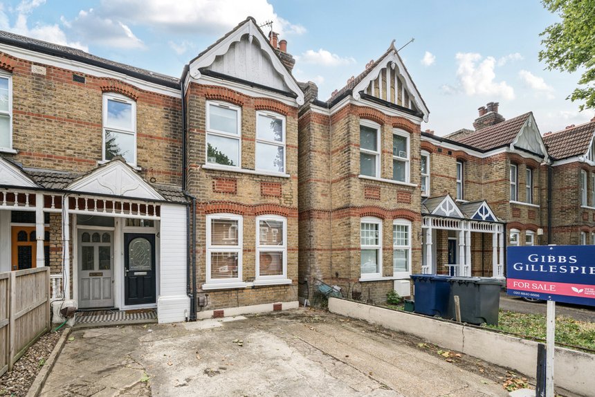 under offer little ealing lane london 15711 - Gibbs Gillespie