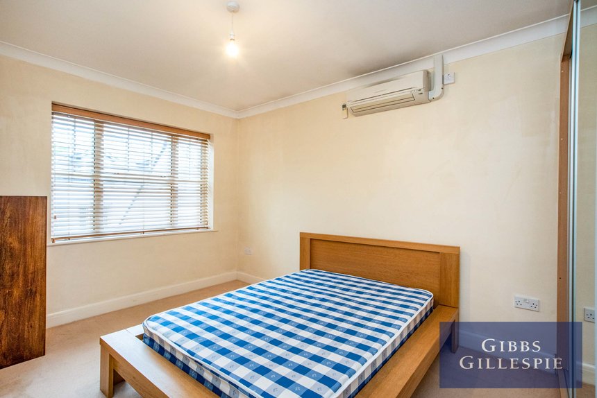 available flat 4 london 15839 - Gibbs Gillespie