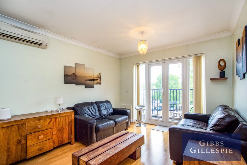 available flat 4 london 15839 - Gibbs Gillespie
