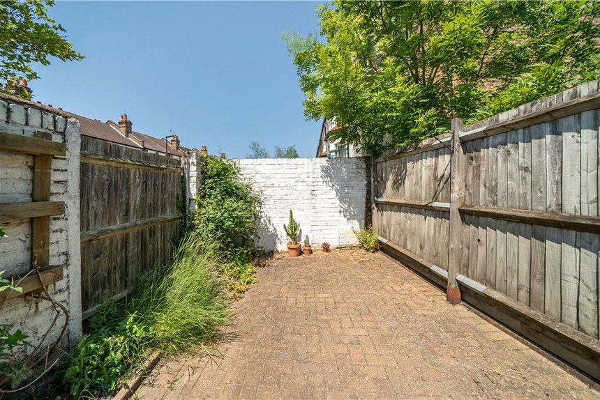 sold leighton road london 15993 - Gibbs Gillespie