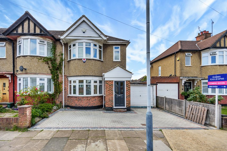 under offer dulverton road london 16024 - Gibbs Gillespie