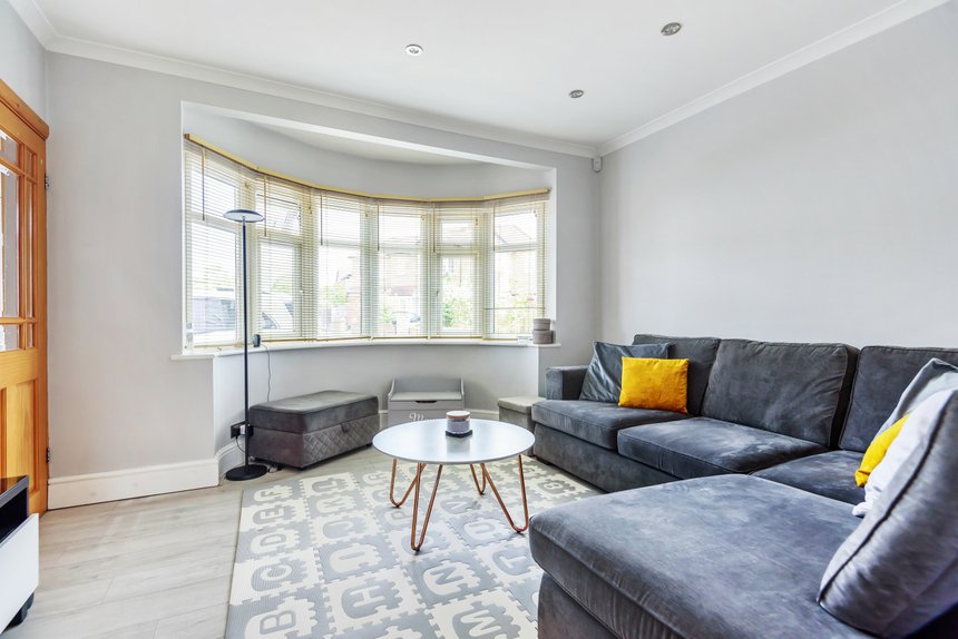 under offer dulverton road london 16024 - Gibbs Gillespie