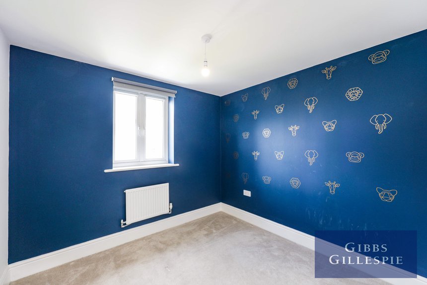 available 37 london 16096 - Gibbs Gillespie