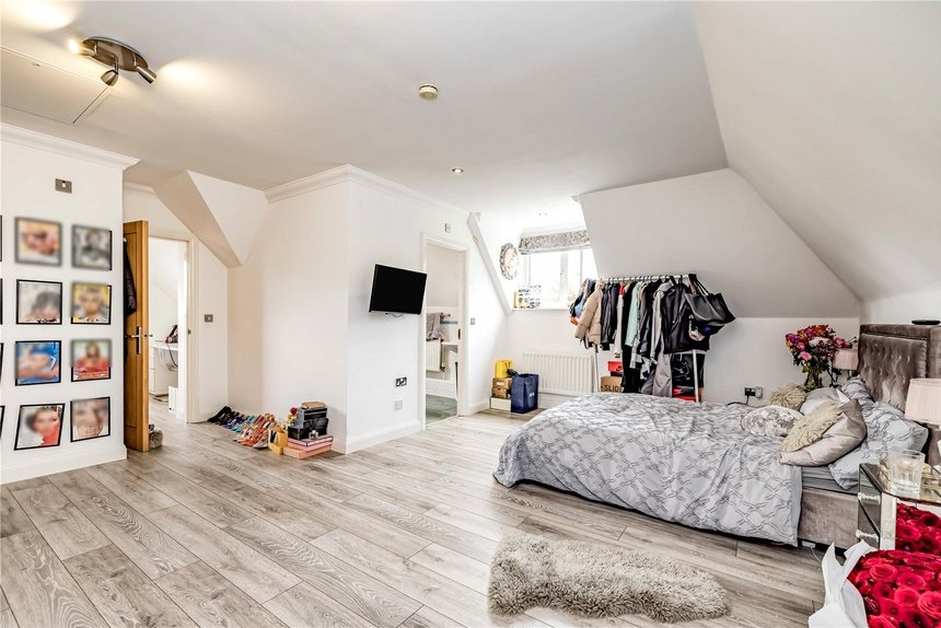 for sale carew road london 16384 - Gibbs Gillespie