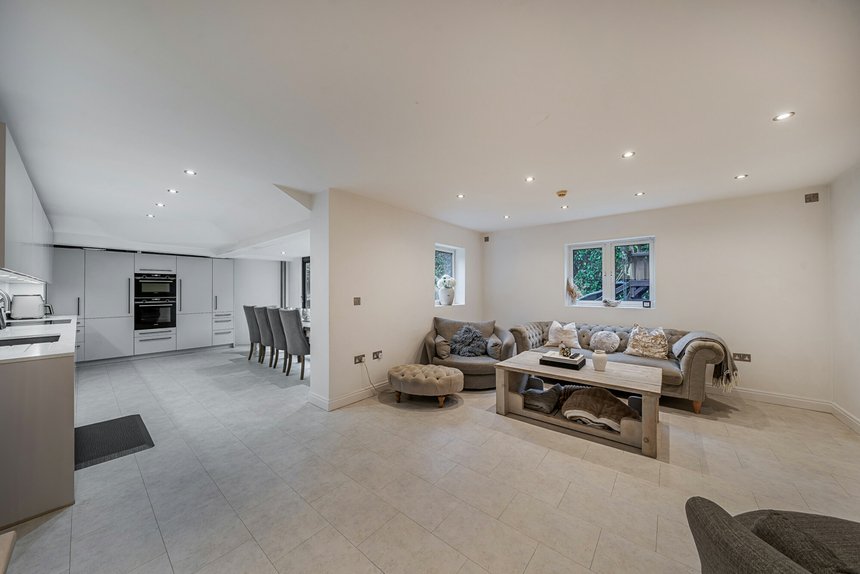 for sale carew road london 16384 - Gibbs Gillespie