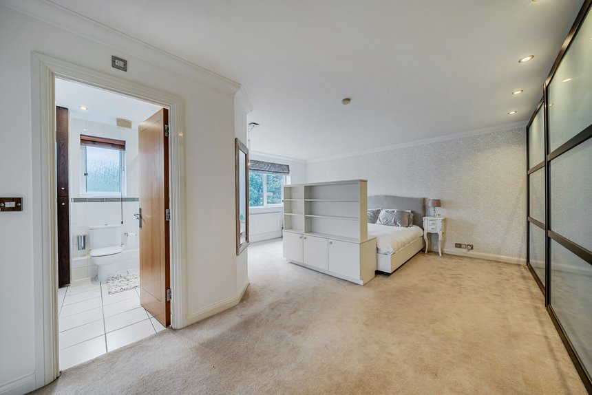 for sale carew road london 16384 - Gibbs Gillespie