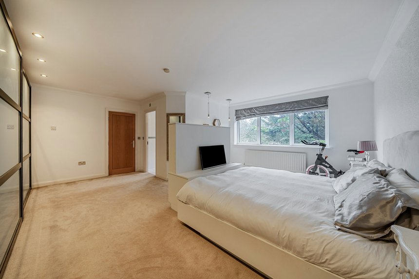for sale carew road london 16384 - Gibbs Gillespie