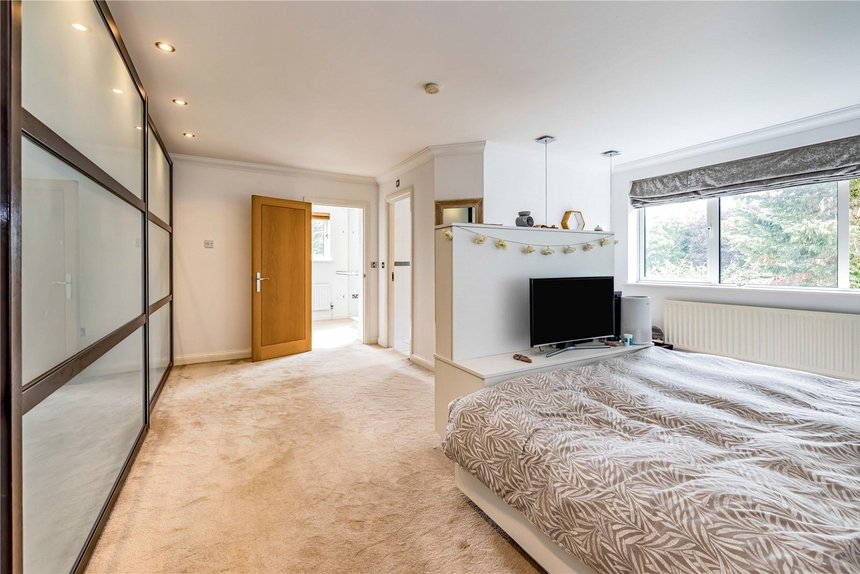 for sale carew road london 16384 - Gibbs Gillespie
