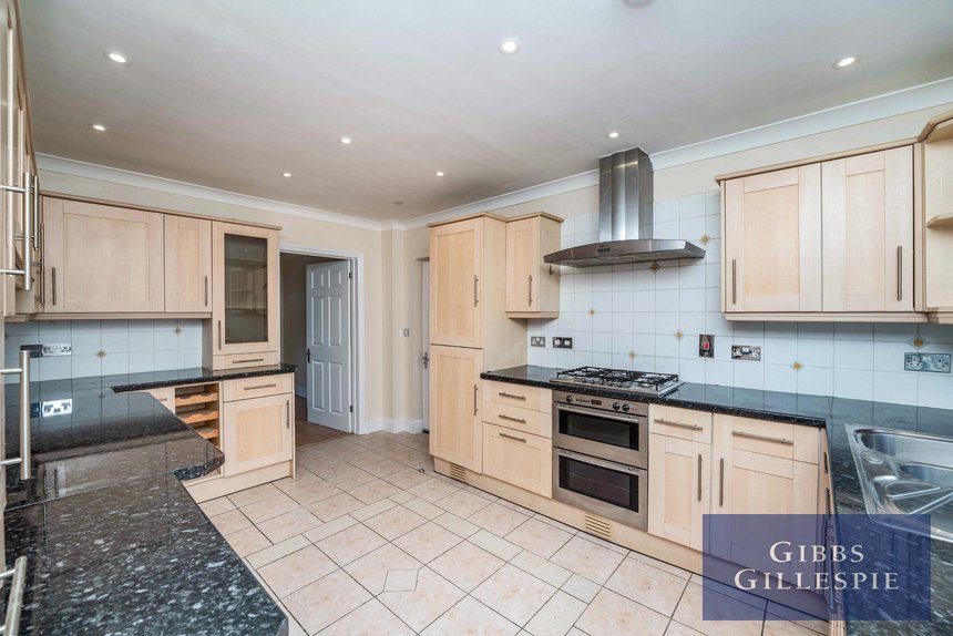 available  london 16411 - Gibbs Gillespie